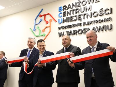 Uroczyste otwarcie Branżowego Centrum Umiejętności w dziedzinie elektroniki w Jarosławiu 10 grudnia 2025 r. o godzinie 12.00